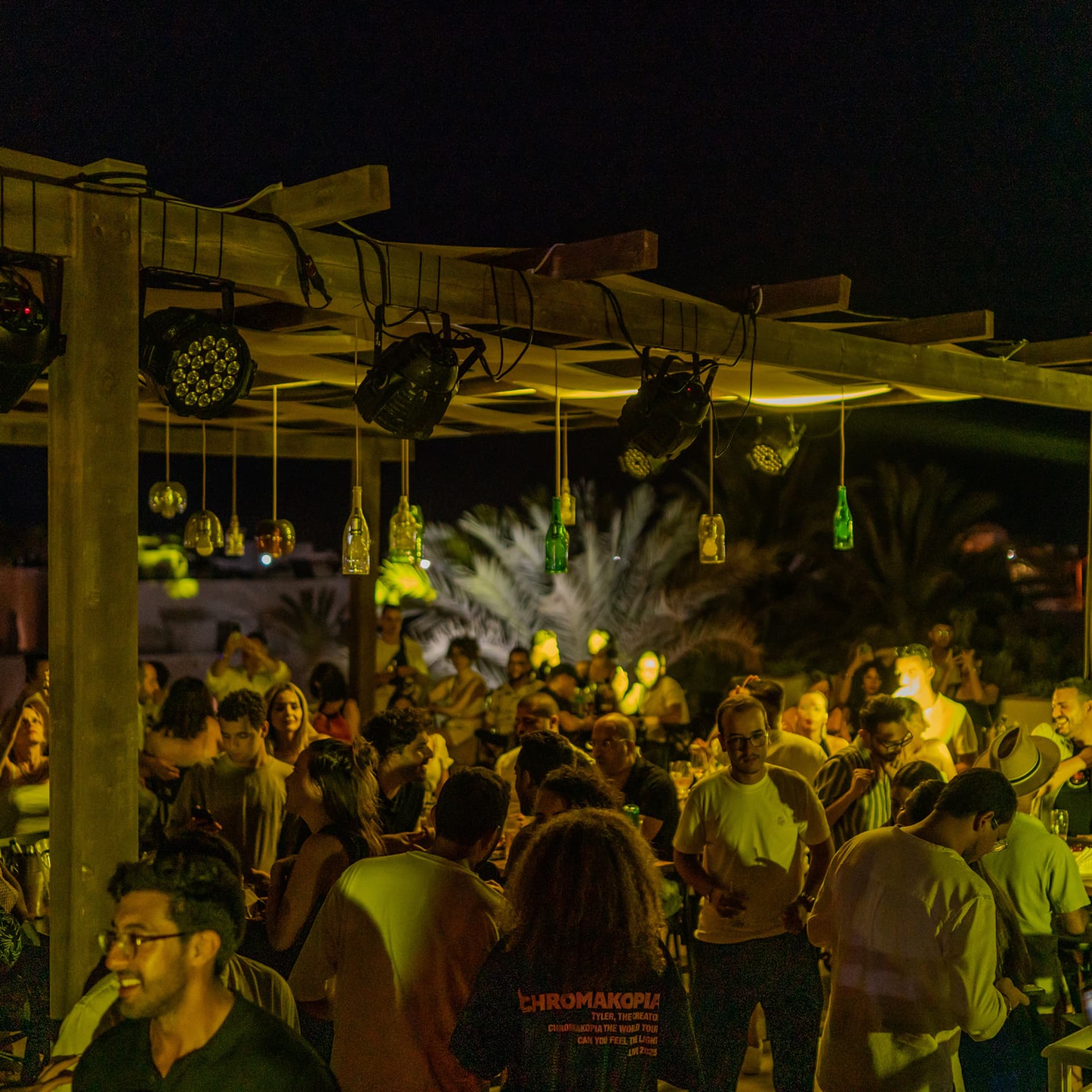 La Tavla after dark